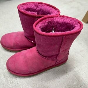 UGGS